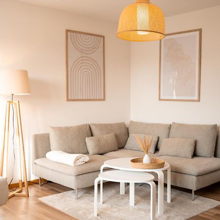 C4S Come4Stay Altoetting - 3-Zi Whg I Zentrale Lage I Parkplatz I Balkon I Wifi I Smarttv I 1 Kingsize, 1 Queensize Bett I Office Arbeitsplatz I Wohnbereich Mit Couch Und Essbereich I Voll Ausgestattete Kueche I Nespresso Exterior photo