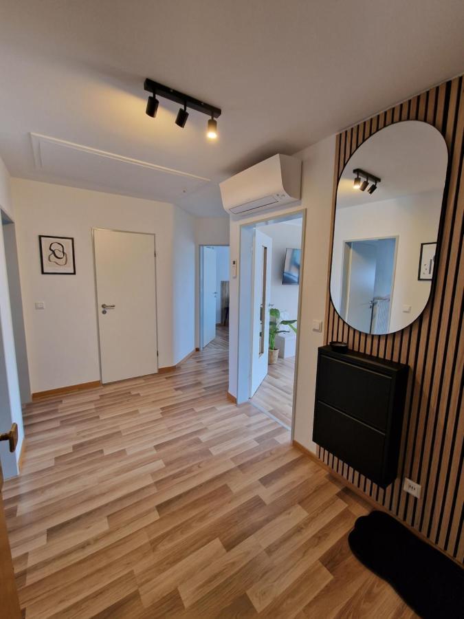 C4S Come4Stay Altoetting - 3-Zi Whg I Zentrale Lage I Parkplatz I Balkon I Wifi I Smarttv I 1 Kingsize, 1 Queensize Bett I Office Arbeitsplatz I Wohnbereich Mit Couch Und Essbereich I Voll Ausgestattete Kueche I Nespresso Exterior photo