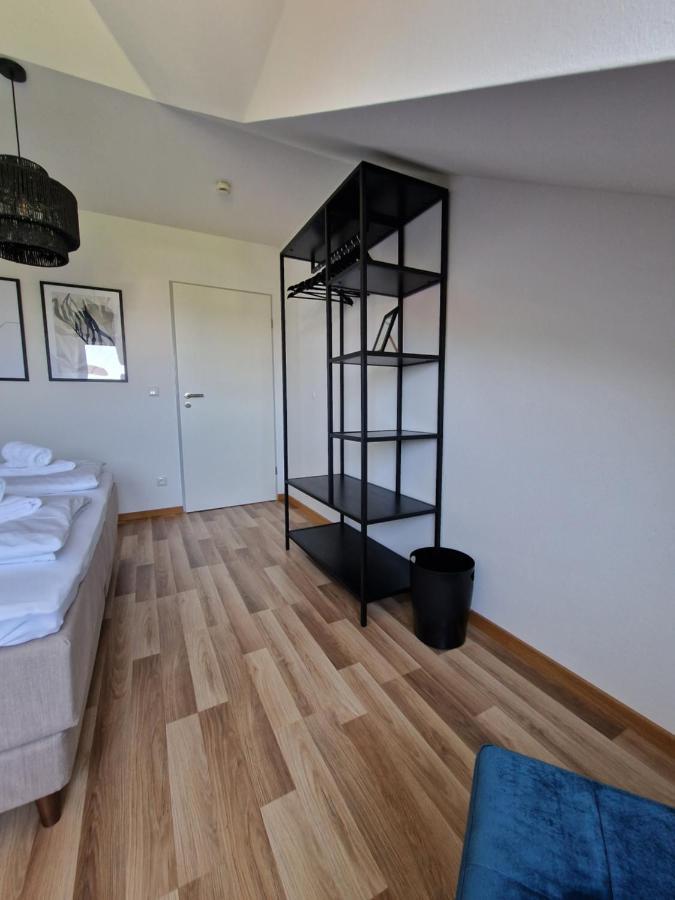 C4S Come4Stay Altoetting - 3-Zi Whg I Zentrale Lage I Parkplatz I Balkon I Wifi I Smarttv I 1 Kingsize, 1 Queensize Bett I Office Arbeitsplatz I Wohnbereich Mit Couch Und Essbereich I Voll Ausgestattete Kueche I Nespresso Exterior photo