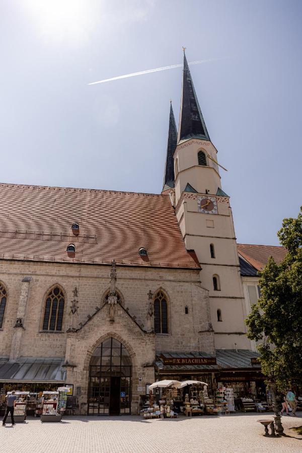 C4S Come4Stay Altoetting - 3-Zi Whg I Zentrale Lage I Parkplatz I Balkon I Wifi I Smarttv I 1 Kingsize, 1 Queensize Bett I Office Arbeitsplatz I Wohnbereich Mit Couch Und Essbereich I Voll Ausgestattete Kueche I Nespresso Exterior photo
